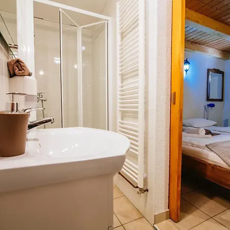 Nyaraló My Dalmatia - Jucinovi Dvori With Private Pool And Sauna Starigrad-Paklenica