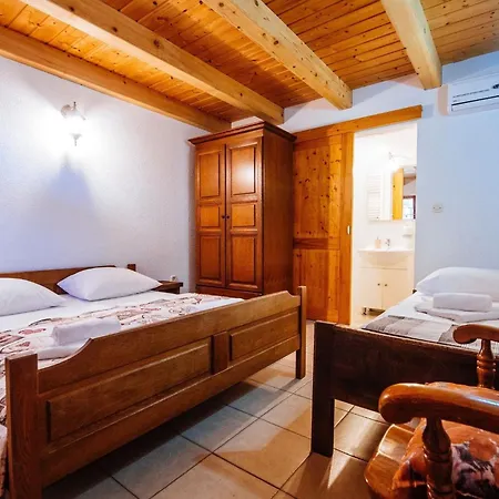 Nyaraló My Dalmatia - Jucinovi Dvori With Private Pool And Sauna