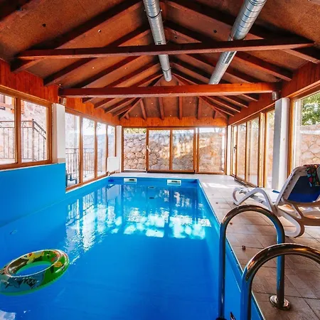 Nyaraló My Dalmatia - Jucinovi Dvori With Private Pool And Sauna *